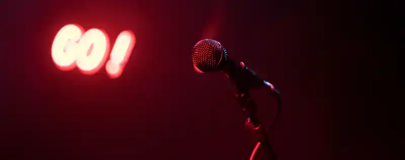 Sex format under samma etikett: vad som egentligen skiljer en klubbkväll från en soloshow